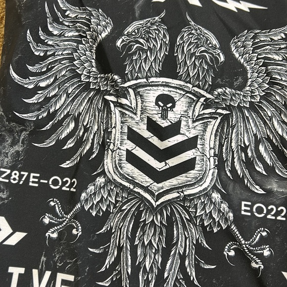 Affliction black and white board shorts size 34 - Picture 10 of 11